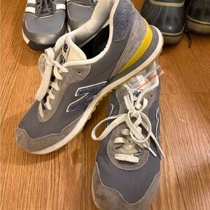 New Balance Men's Gray and Yellow Sneakers